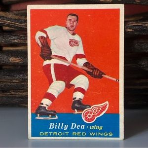 Vintage 1957-58 TOPPS Detroit Red Wings wing Billy Dea Hockey Card